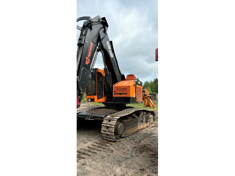 2015 TimberPro TN735B Track Feller Buncher